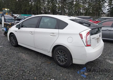 2013 Toyota Prius Three z USA, uszkodzony, nr VIN JTDKN3DU1D5604738